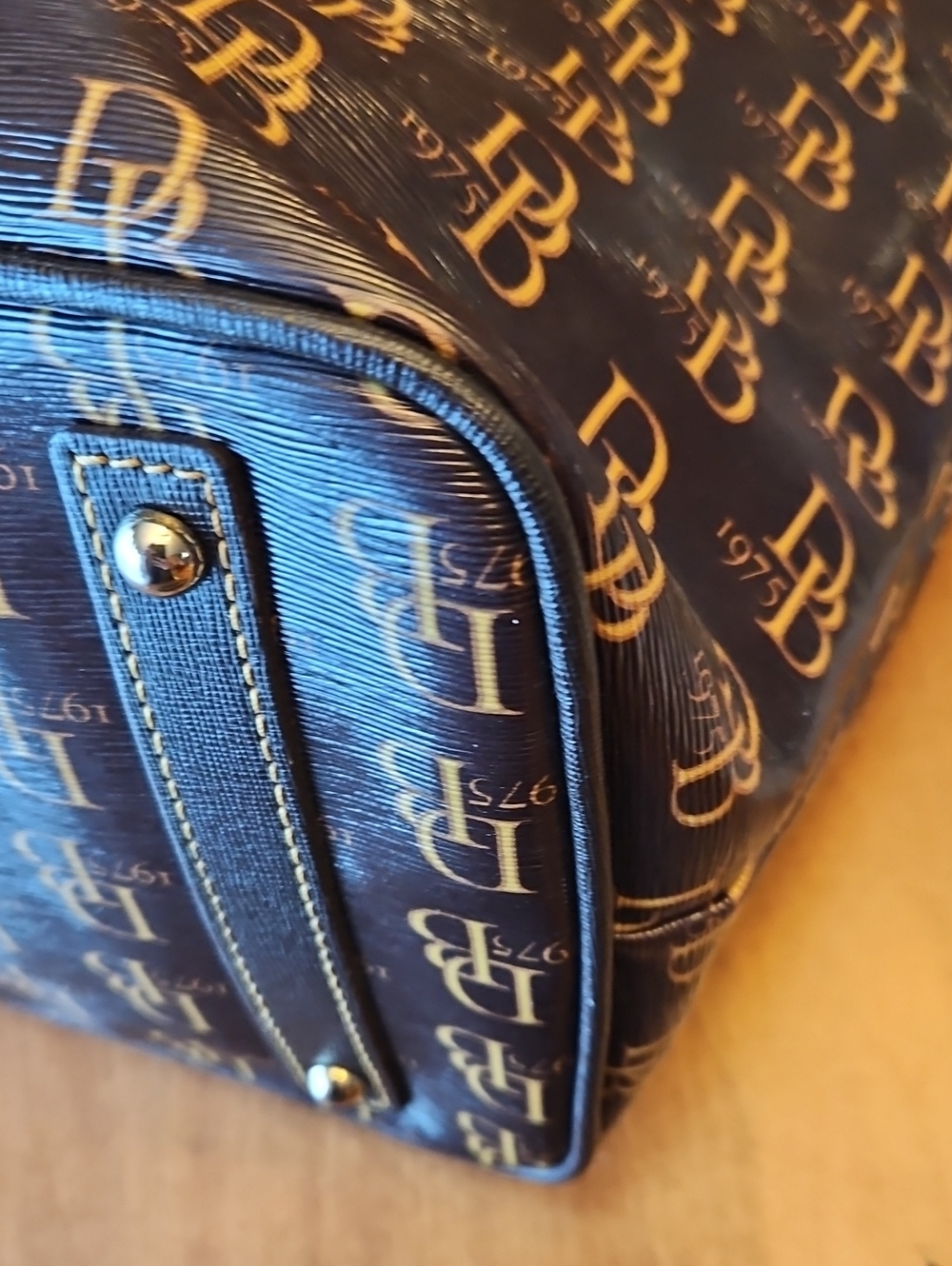 Dooney & Bourke 1975 Tote Set Brown Tmoro - Picture 8 of 16